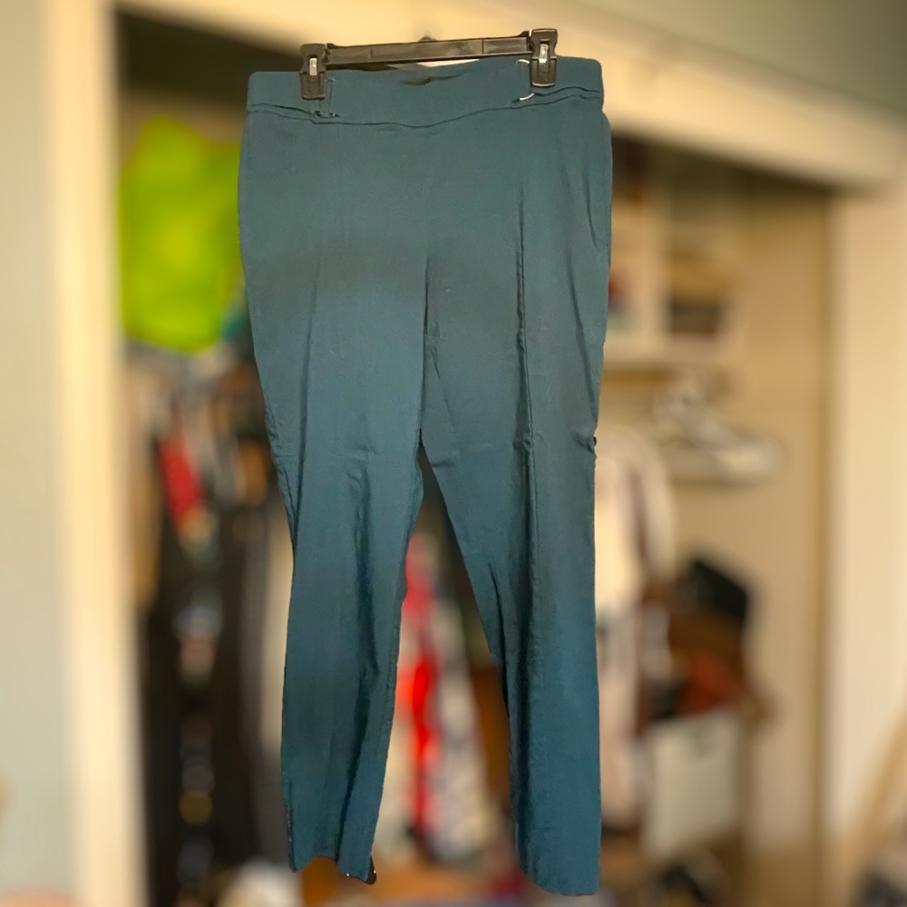 Women’s teal pull-on trouser, size L Reg, Maurices. Skinny ankle pant.
